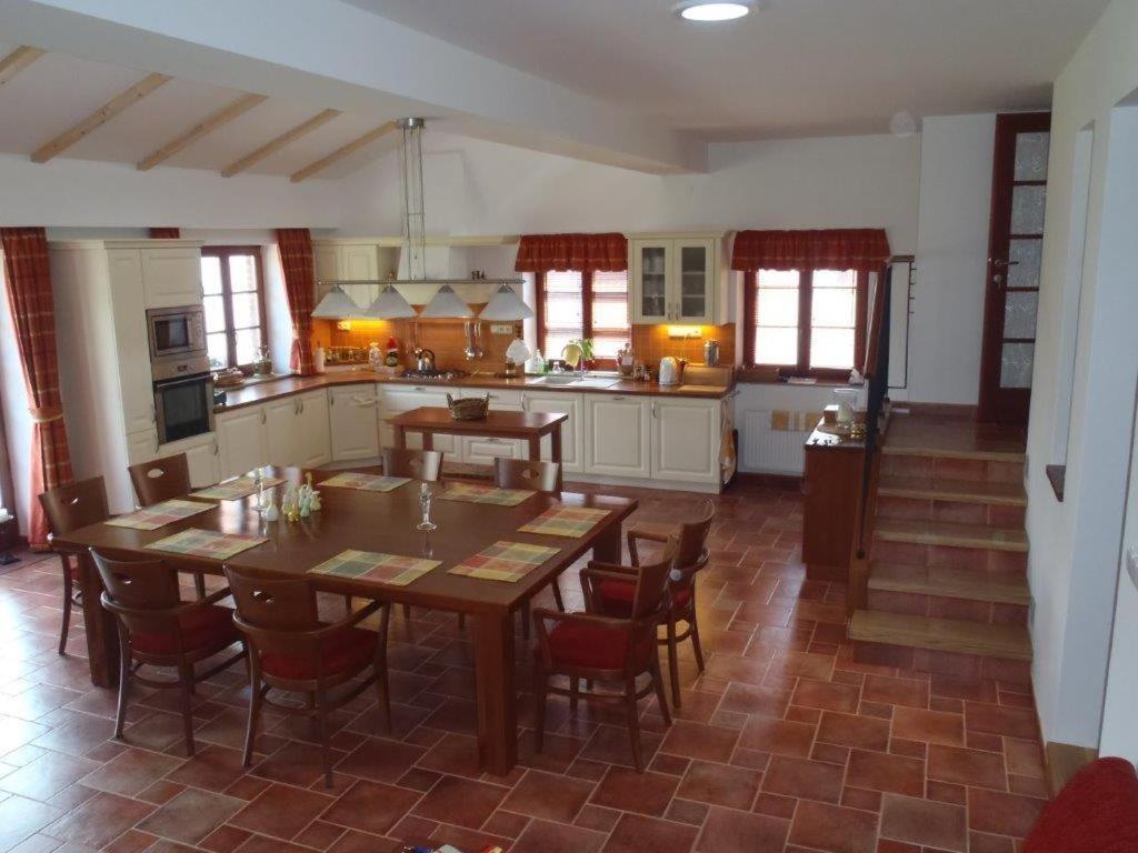 Apartmanovy Dum Bobruvka エクステリア 写真